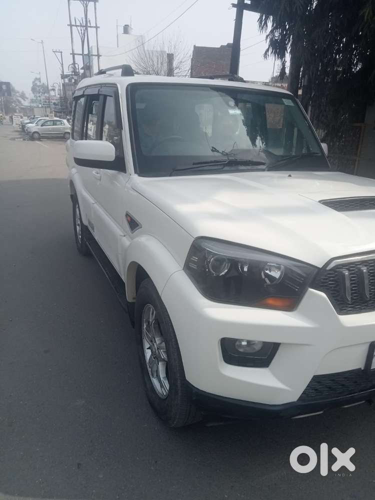 Mahindra Scorpio S10, 2015, Diesel