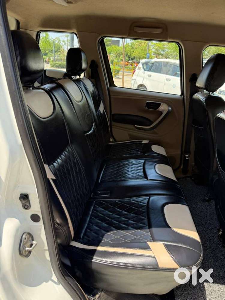 Mahindra Tuv 300 T10, 2019, Diesel