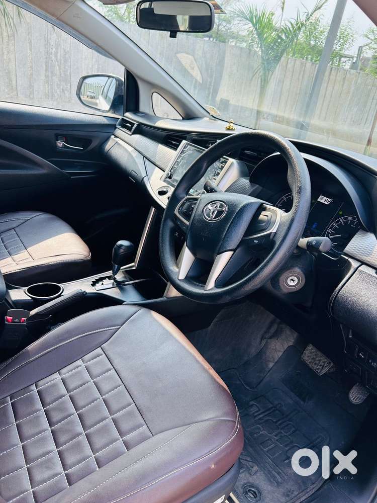 Toyota Innova Crysta 2.4 Gx Limited Edition At 8 Str, 2023, Petrol