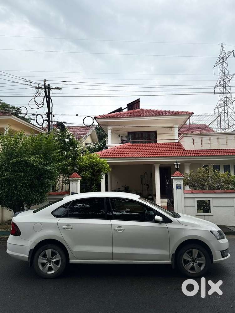 Skoda Rapid Automatic Petrol 2017
