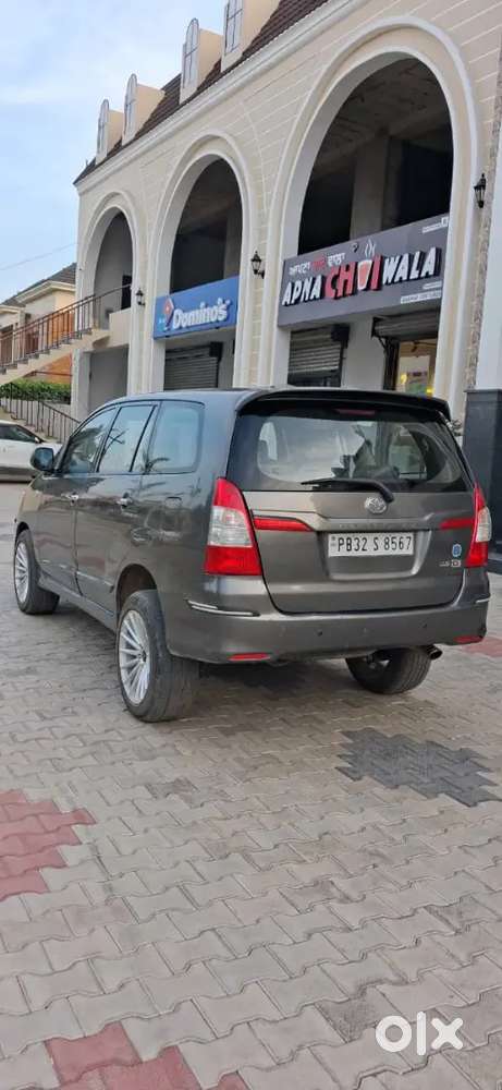 Toyota Innova 2014 Diesel 110000 Km Driven