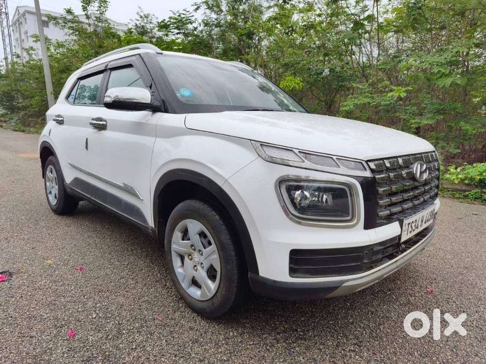 Hyundai Venue 1.2 S (o), 2022, Petrol