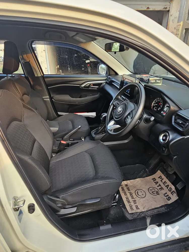 Toyota Hyryder S 
White Colour 
Automatic, Neo Drive