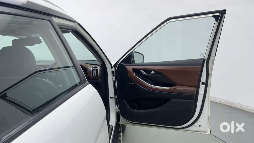 Hyundai Alcazar 2.0 Signature (o) Petrol At 6 Str, 2021, Petrol