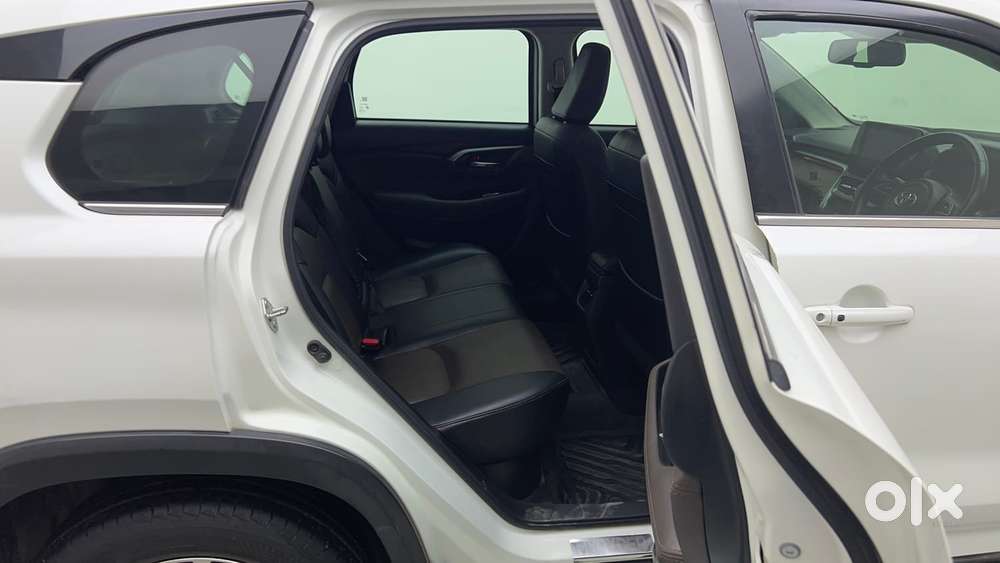 Toyota Urban Cruiser Hyryder 1.5 V Hybrid, 2022, Cng & Hybrids