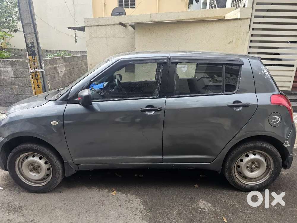 Maruti Swift 2005 (petrol)  5th Owner  Direct Sale