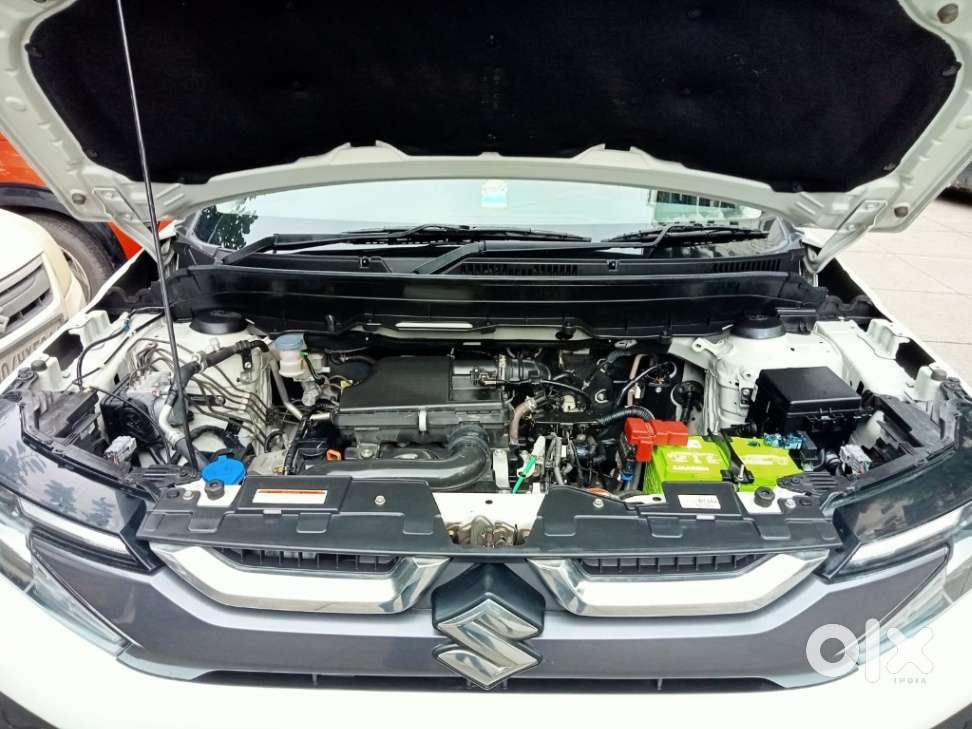 Maruti Suzuki Brezza 1.5 Vxi At Smart Hybrid, 2023, Petrol