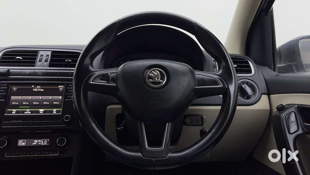 Skoda Rapid 1.6 Mpi At Style, 2018, Petrol