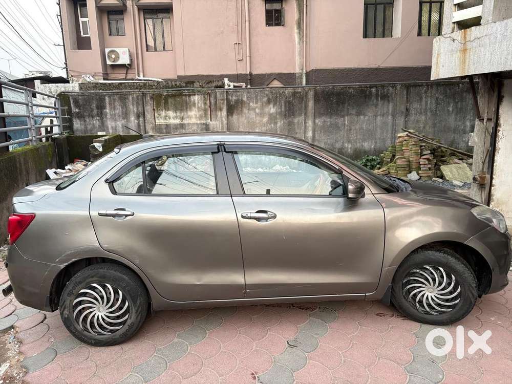 Maruti Suzuki Swift Dzire Vxi Optional, 2022, Petrol