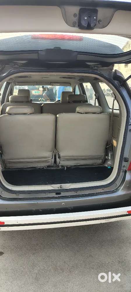 Toyota Innova 2012