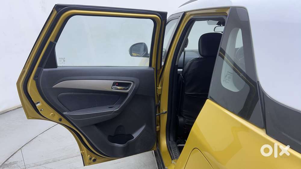 Maruti Suzuki Vitara Brezza Zdi+ Dual Tone Mt, 2017, Diesel