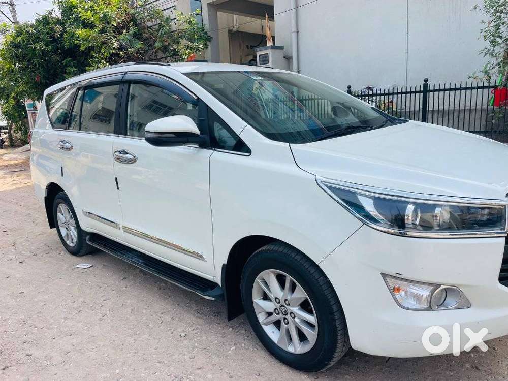 Toyota Innova Crysta 2.4 V 8 Str, 2018, Diesel
