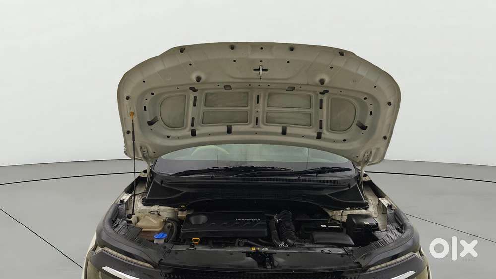 Kia Carens 1.4 Prestige 7 Str, 2023, Petrol