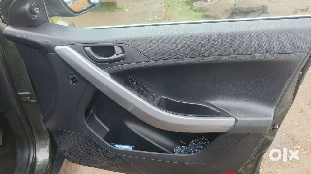 Tata Nexon 2020 Petrol Manual 66000 Km