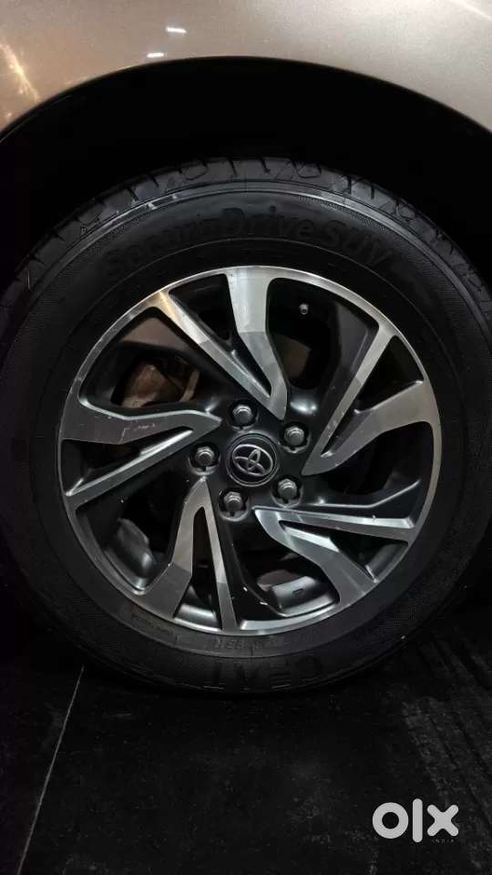 Toyota Innova Crysta 2.4 G Plus Mt 7 Str, 2022, Diesel