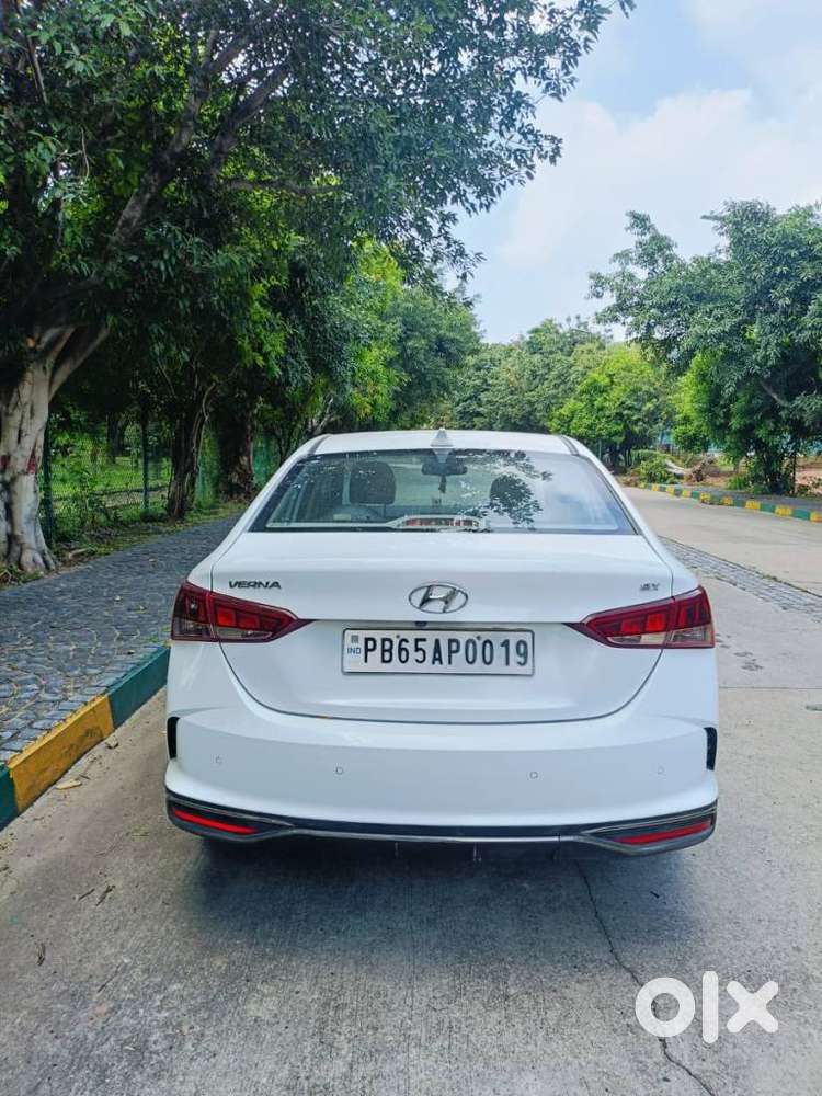 Hyundai Verna Sx 1.5 Petrol Ivt, 2021, Petrol