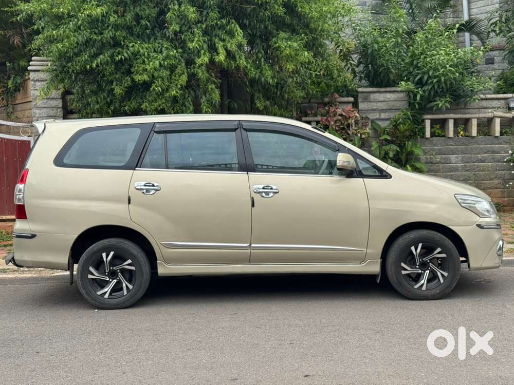 Toyota Innova 2.5 Vx 7s 2014 Model 2nd Owner In Pristine Condition!