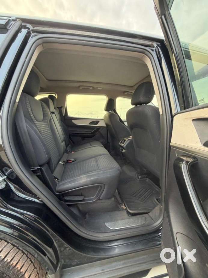 Mahindra Xuv700 2.2 Ax 5 Diesel Mt 7 Str, 2024, Diesel