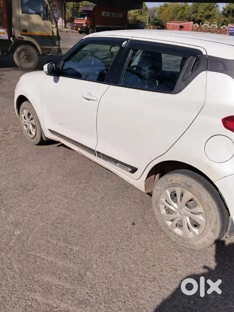 Maruti Suzuki Swift 2020 Petrol 70000 Km Driven