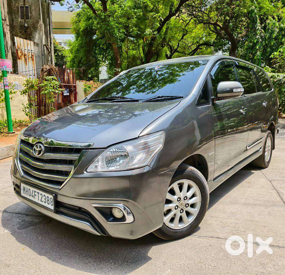 Toyota Innova 2.5 Vx 8 Seater Bs Iv, 2014, Diesel