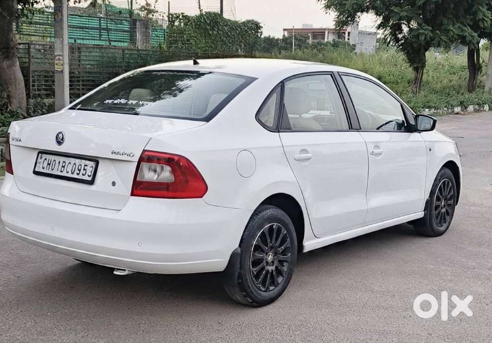 Skoda Rapid 1.5 Tdi At Elegance Black Package, 2015, Diesel