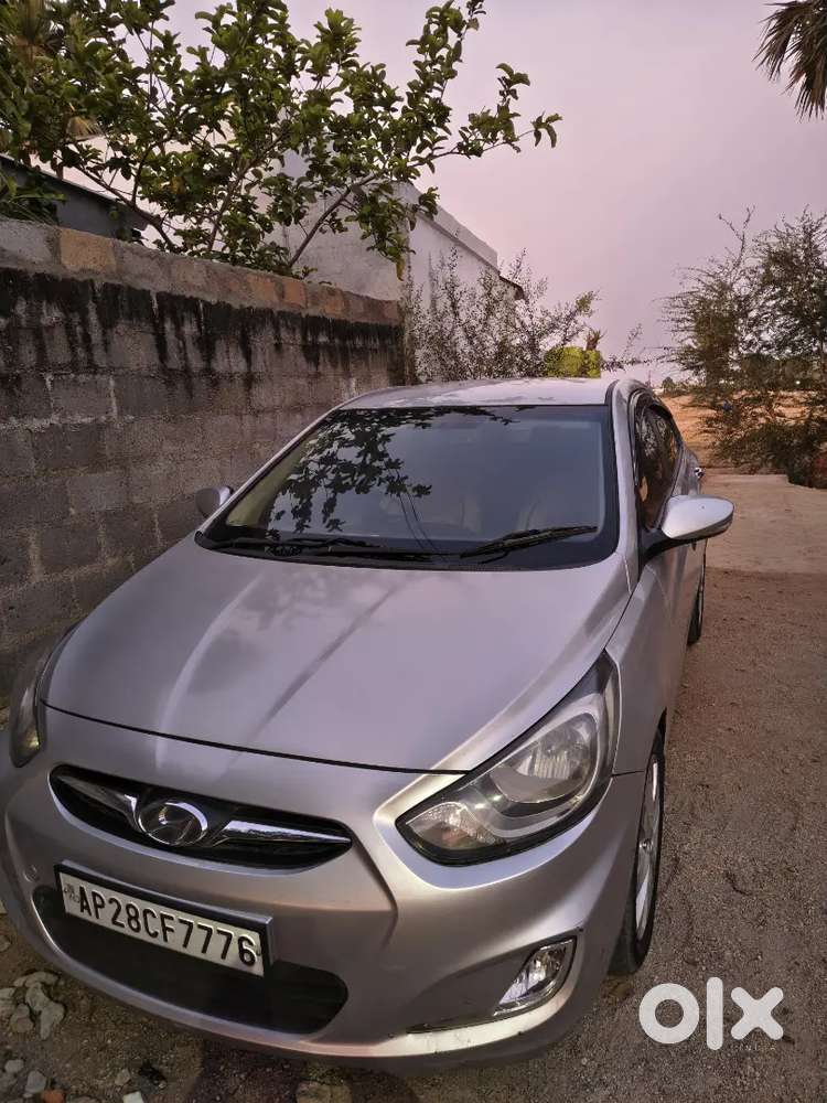 Hyundai Verna 2011 Diesel 128000 Km Driven