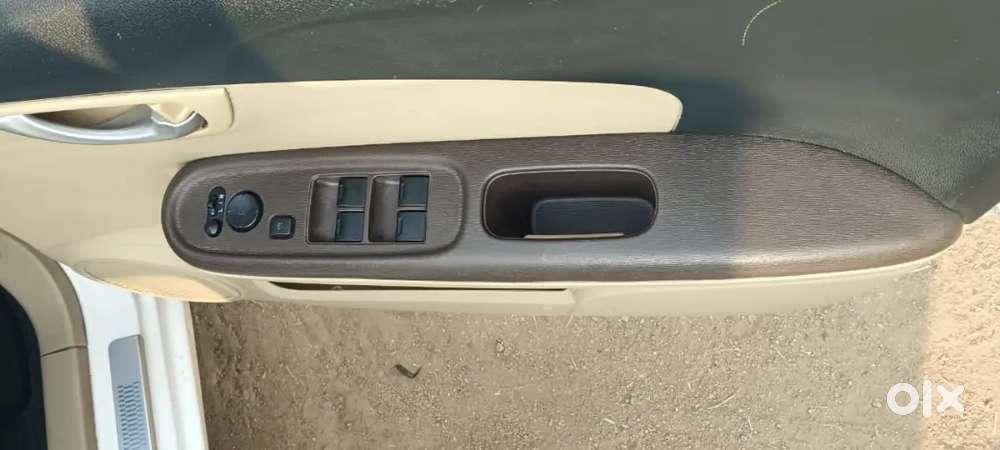 Honda Amaze 2013 Diesel 130000 Km Driven