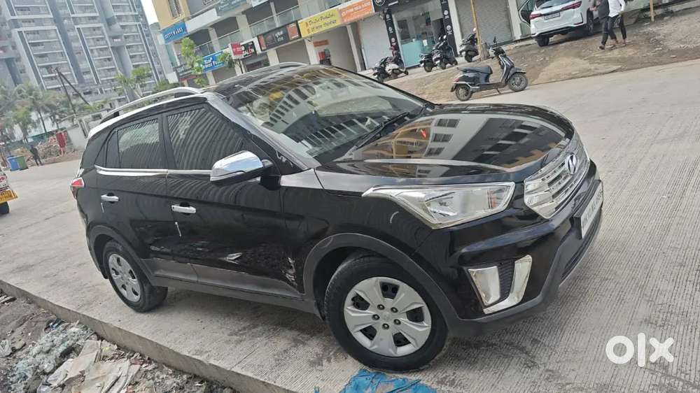 Hyundai Creta 2016 Petrol 48000 Km Driven Well Maintained Black Colour