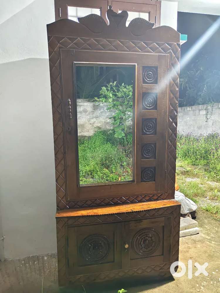 Traditional Teak Wooden Almirah with Mirror