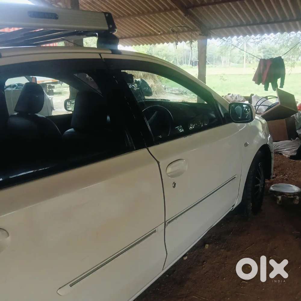 Toyota Etios Cross 2012