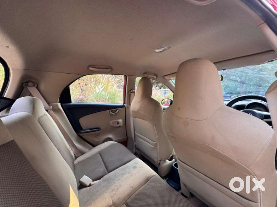 Honda Brio V Automatic, 2013, Petrol