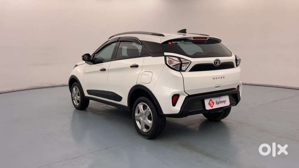 Tata Nexon 1.2 Revotron Xm (s), 2023, Petrol