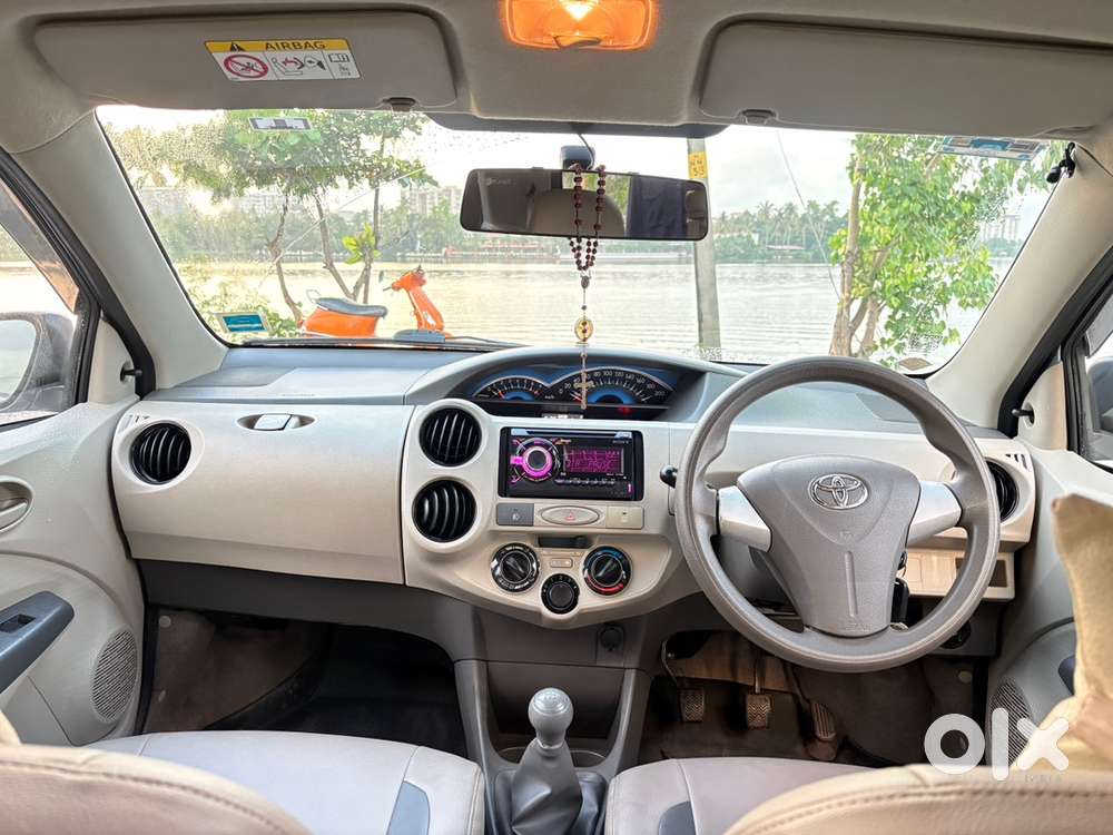 Toyota Etios Liva 2015