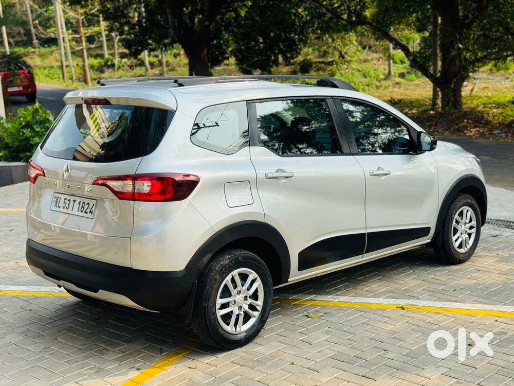 Renault Triber Rxt, 2022, Petrol