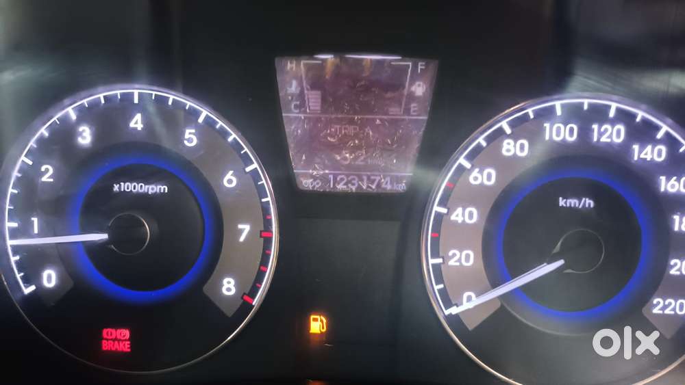 Hyundai Verna Fluidic 1.6 Vtvt Sx, 2011, Petrol