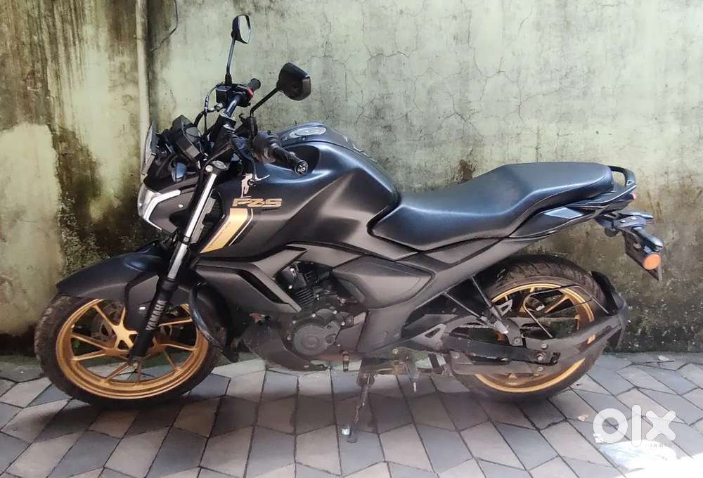 Fz Fi V4 (Version 4) Motorcycles 1824672186