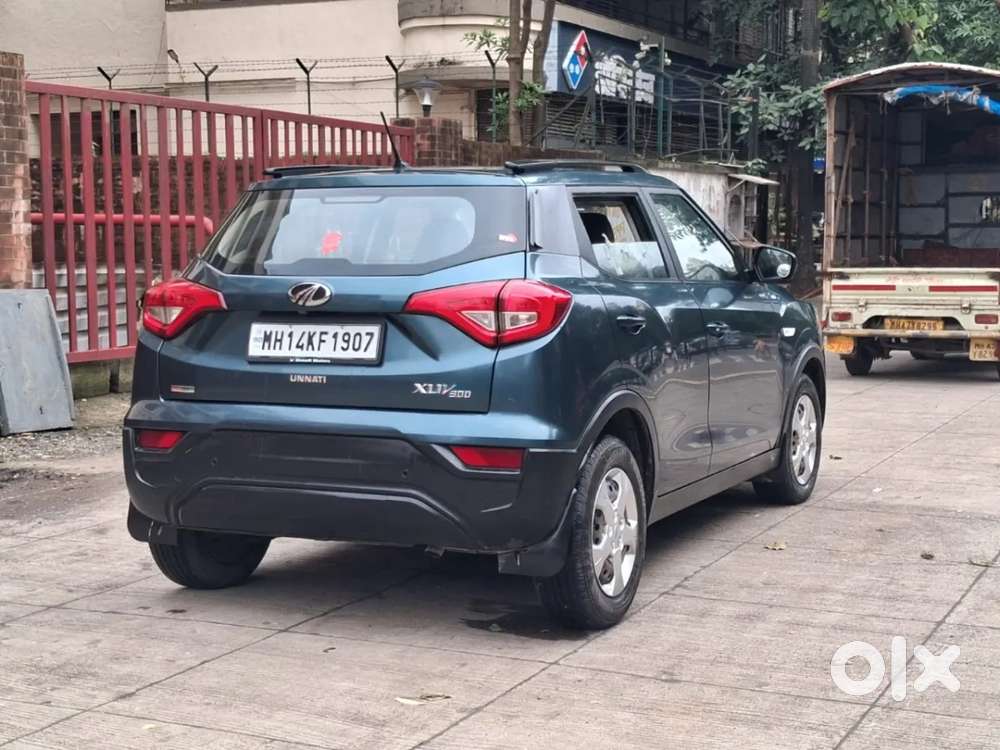 Mahindra Xuv300 1.2 W6 Amt Petrol, 2022, Petrol