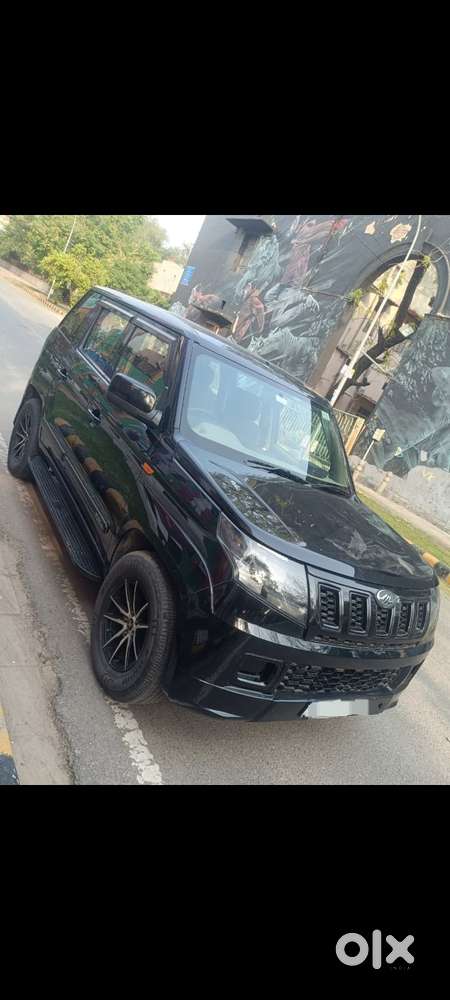 Mahindra Tuv 300 T4 Plus, 2019, Petrol