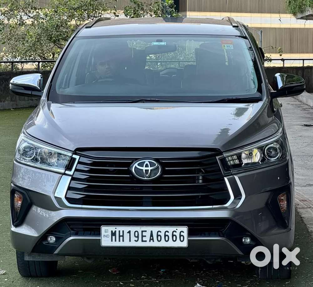 Toyota Innova Crysta 2.7 Zx At, 2022, Petrol