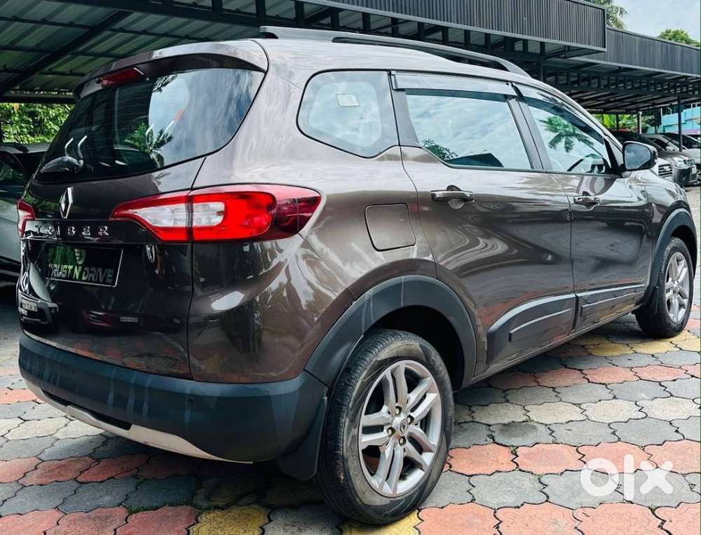 Renault Triber Rxz Easy-r Amt, 2023, Petrol