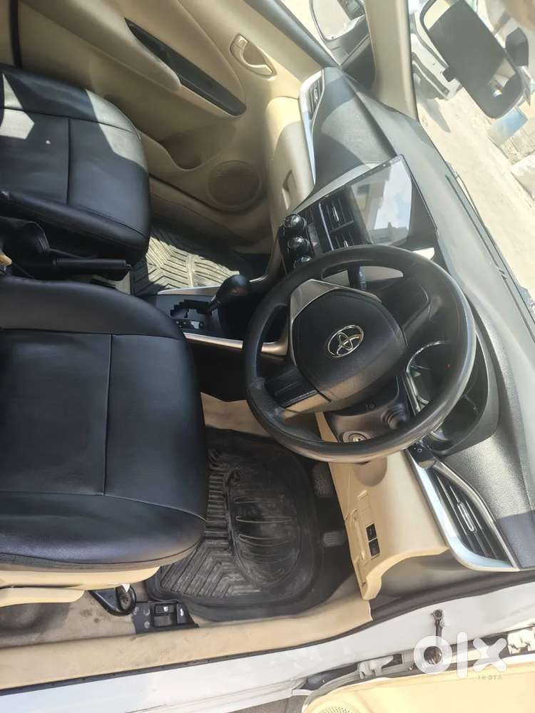 Toyota Yaris J Cvt, 2020, Petrol