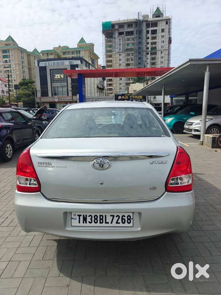 Toyota Etios 1.5 High, 2012, Petrol