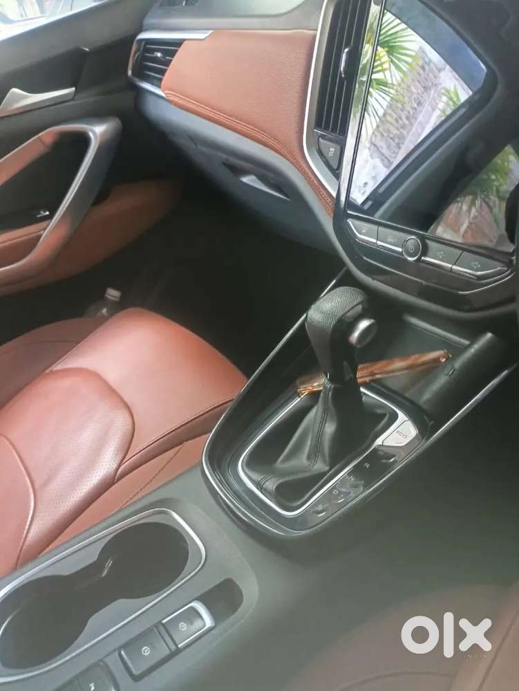 Mg Hector Plus 2022 Petrol 40000 Km Driven