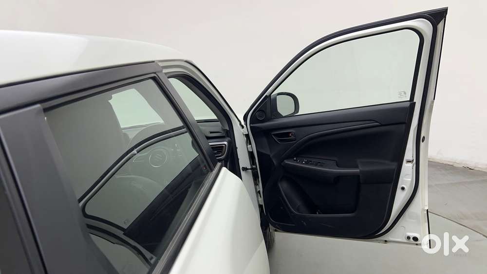 Maruti Suzuki Brezza Vxi At, 2024, Petrol