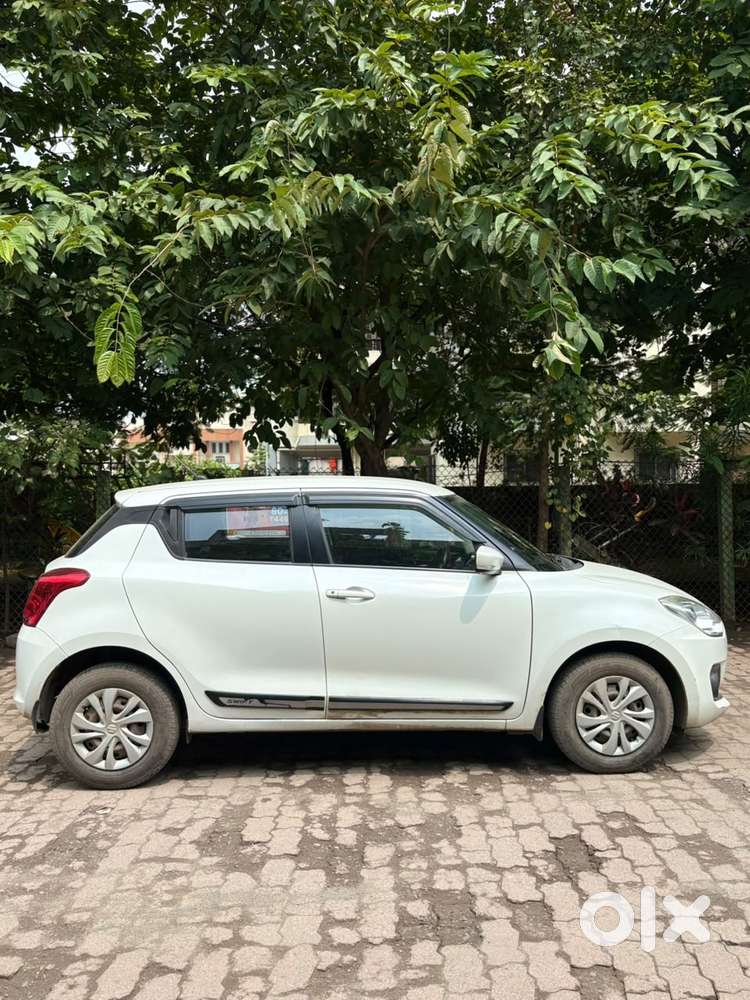 Maruti Suzuki Swift Vxi + Manual, 2018, Petrol