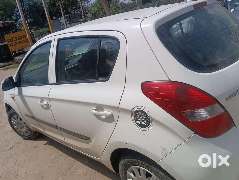 Genuine 52000 Km Driven With Ambient Lighting Installed