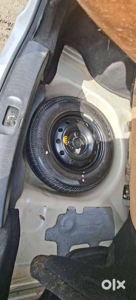 Maruti Suzuki Swift Dzire 1.3 Zxi, 2016, Petrol