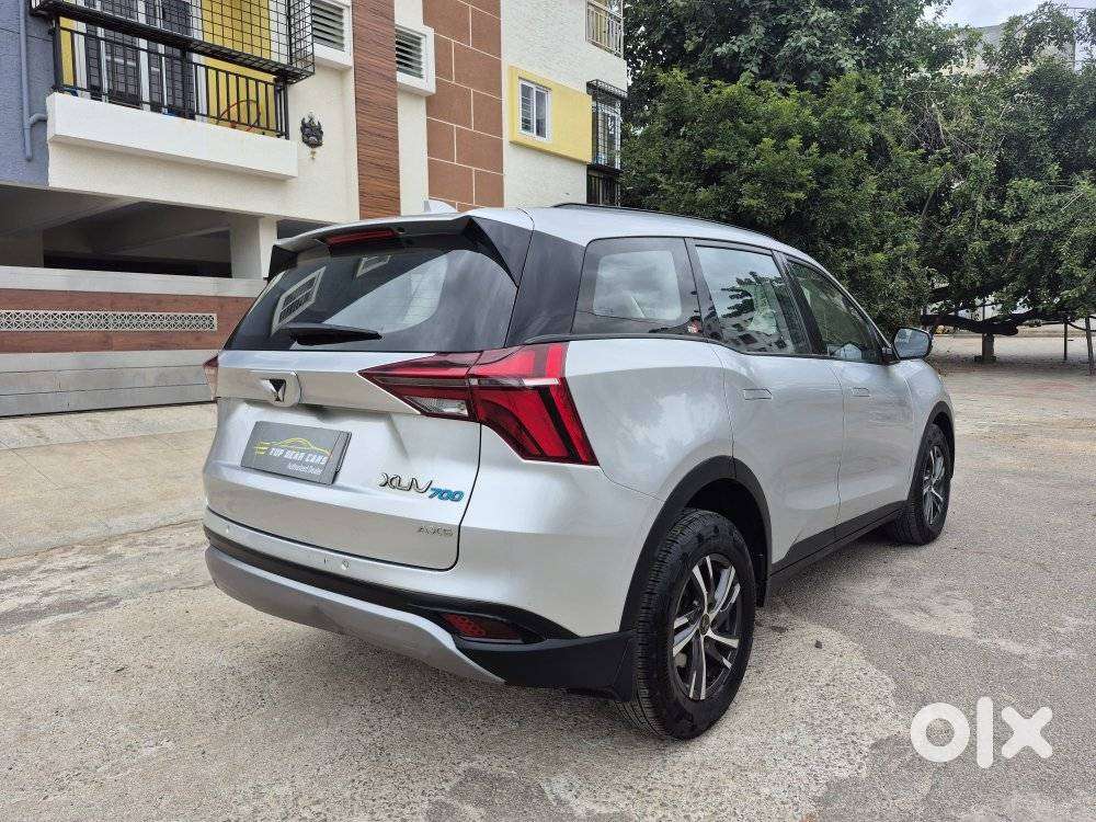 Mahindra Xuv700 2.0 Ax 5 Petrol Mt Str, 2022, Petrol