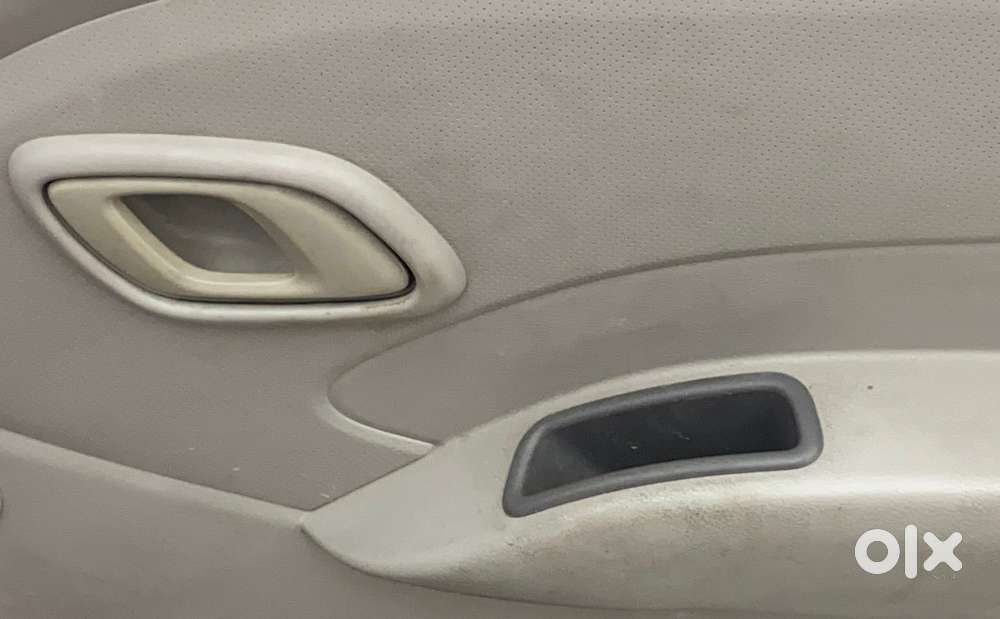 Datsun Redigo T Option, 2016, Petrol