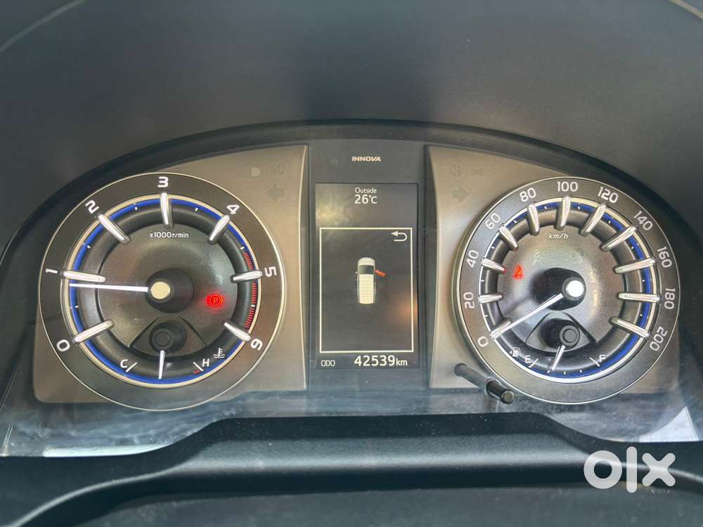 Toyota Innova Crysta [2020-ongoing] 2.4 Vx 8 Str, 2023, Diesel